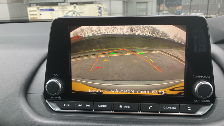 Nissan Qashqai 1.3 DiG-T MH Acenta Premium 5dr Petrol Hatchback